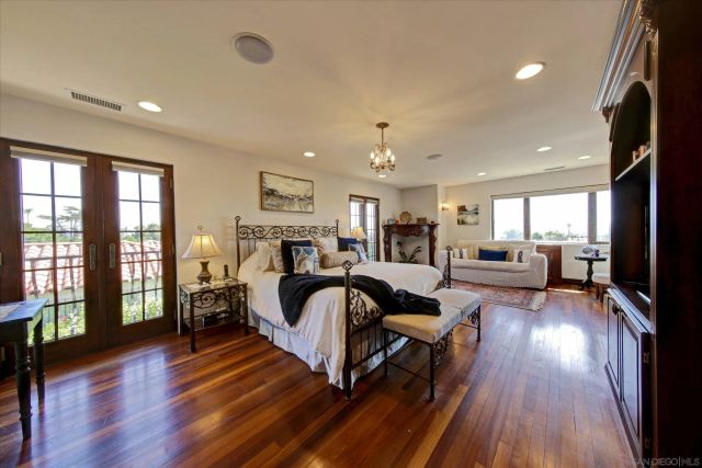 2540 Chatsworth, San Diego, CA 92106