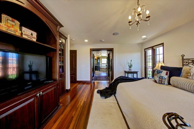 2540 Chatsworth, San Diego, CA 92106
