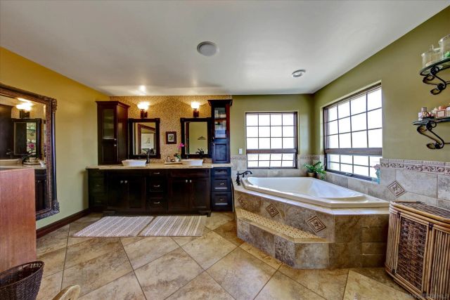 2540 Chatsworth, San Diego, CA 92106