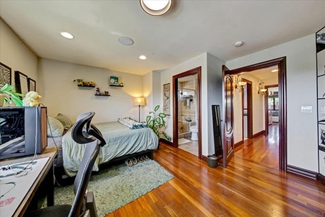 2540 Chatsworth, San Diego, CA 92106