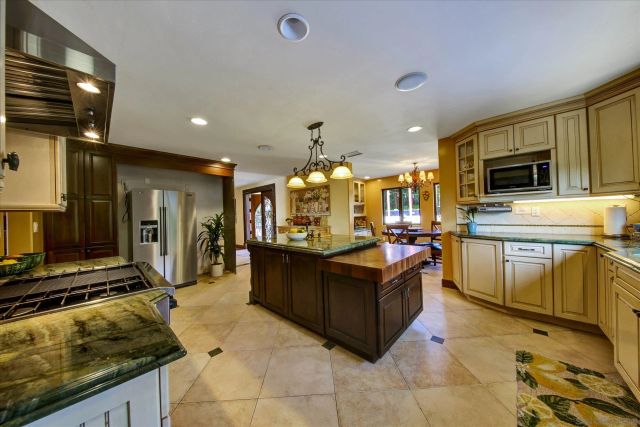 2540 Chatsworth, San Diego, CA 92106