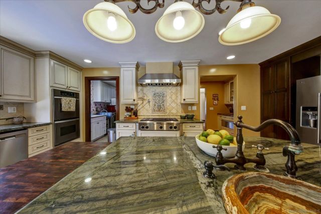 2540 Chatsworth, San Diego, CA 92106