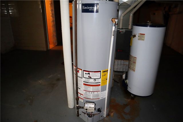 506 Lewis Ave, Jeannette, PA 15644