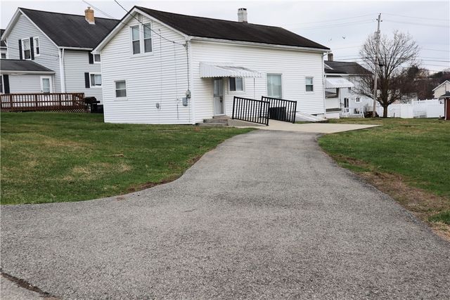 506 Lewis Ave, Jeannette, PA 15644