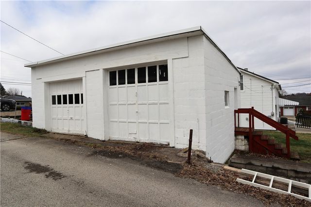 506 Lewis Ave, Jeannette, PA 15644