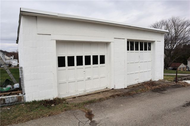 506 Lewis Ave, Jeannette, PA 15644