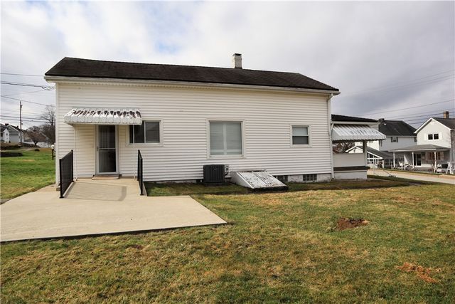 506 Lewis Ave, Jeannette, PA 15644