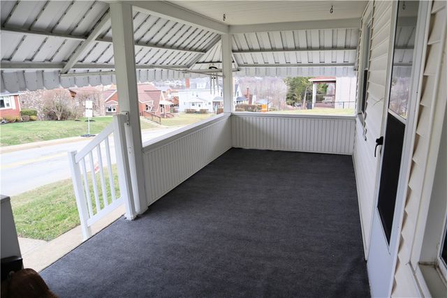 506 Lewis Ave, Jeannette, PA 15644