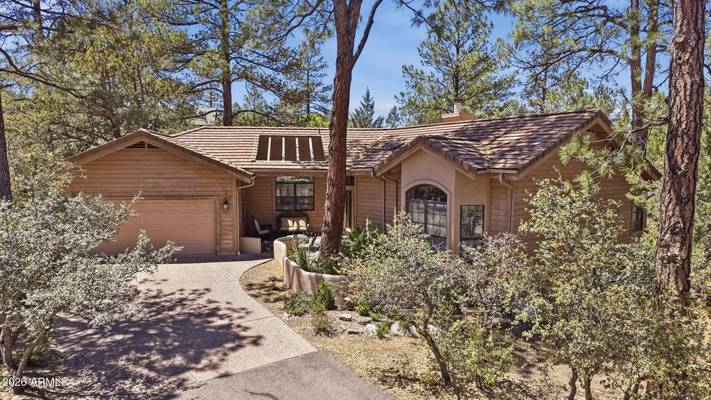 Image 7 of property listing at 1750 CAMBRIDGE Drive, Prescott, AZ 86305