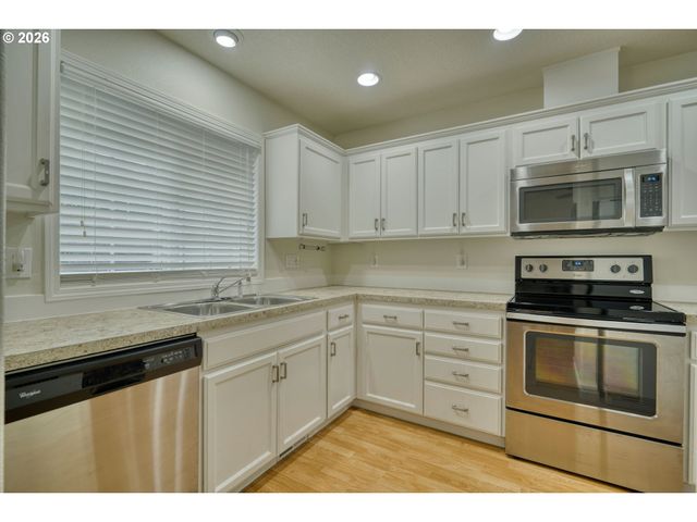 51673 Se 5TH St, Scappoose, OR 97056