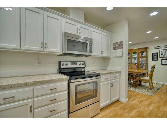 51673 Se 5TH St, Scappoose, OR 97056