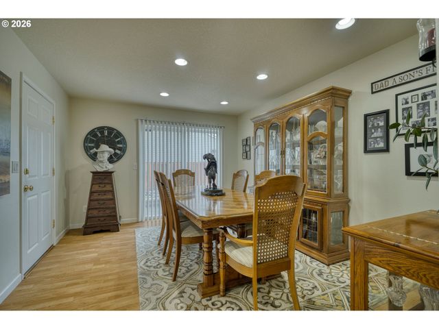 51673 Se 5TH St, Scappoose, OR 97056