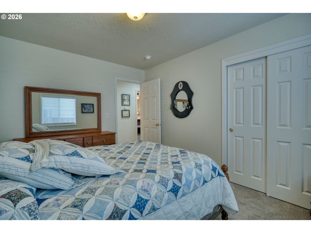51673 Se 5TH St, Scappoose, OR 97056