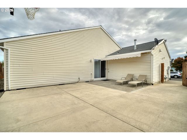 51673 Se 5TH St, Scappoose, OR 97056