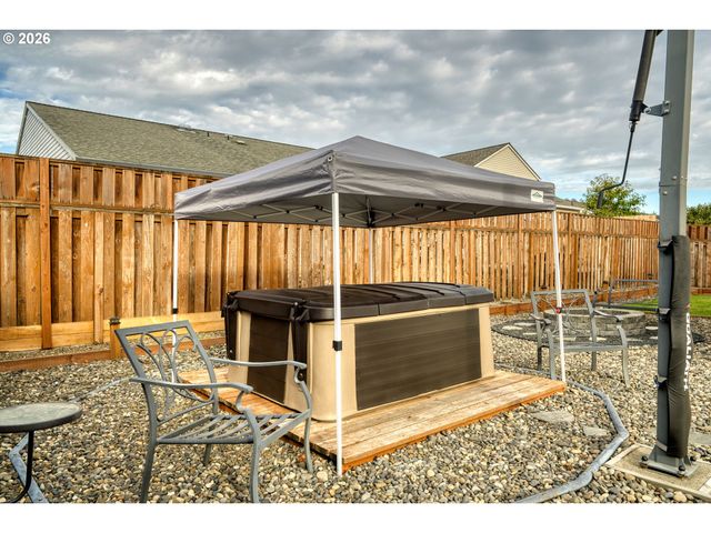 51673 Se 5TH St, Scappoose, OR 97056
