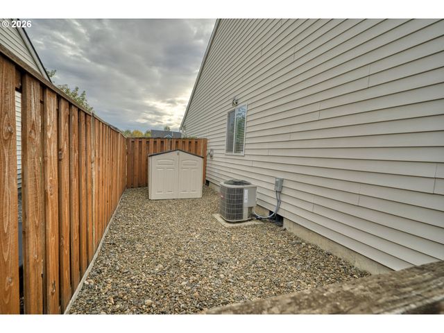 51673 Se 5TH St, Scappoose, OR 97056