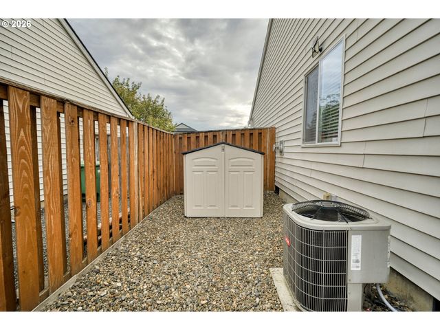 51673 Se 5TH St, Scappoose, OR 97056