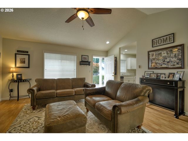 51673 Se 5TH St, Scappoose, OR 97056