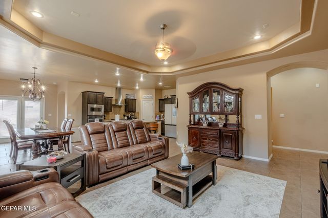 12435 Knightsbridge Drive, Horizon City, TX 79928