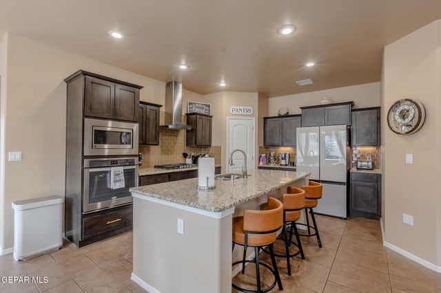 12435 Knightsbridge Drive, Horizon City, TX 79928