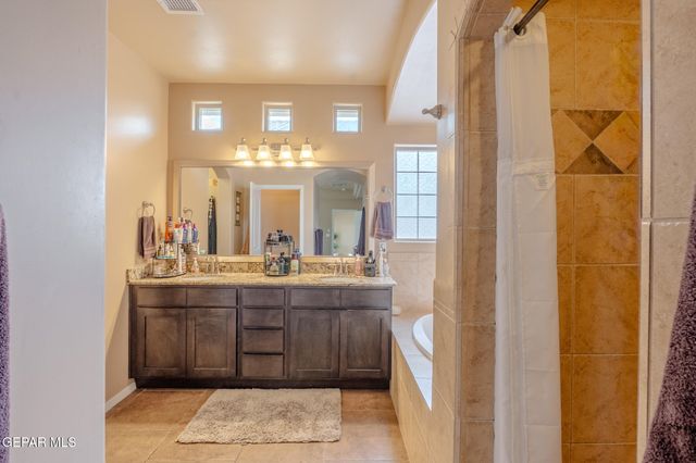 12435 Knightsbridge Drive, Horizon City, TX 79928
