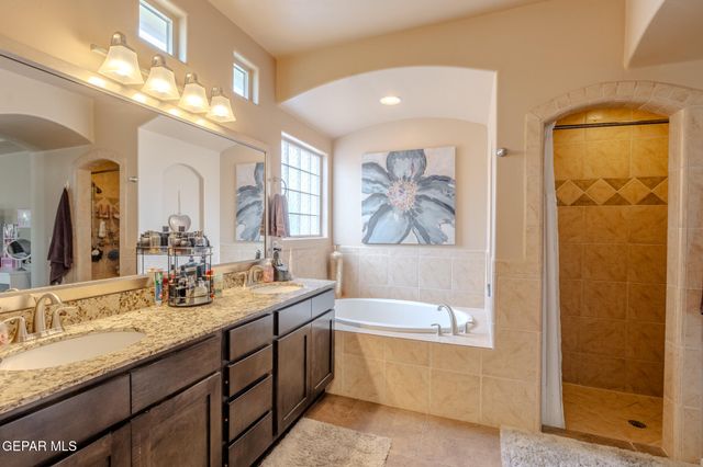 12435 Knightsbridge Drive, Horizon City, TX 79928