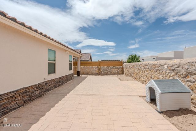 12435 Knightsbridge Drive, Horizon City, TX 79928