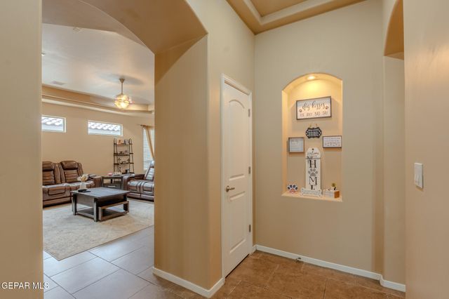 12435 Knightsbridge Drive, Horizon City, TX 79928