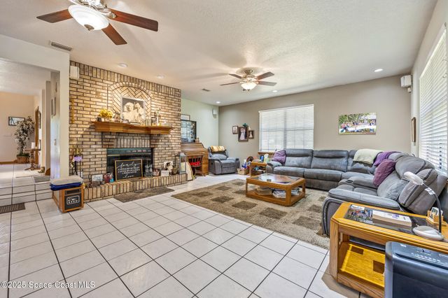 5425 James Lane, Mims, FL 32754