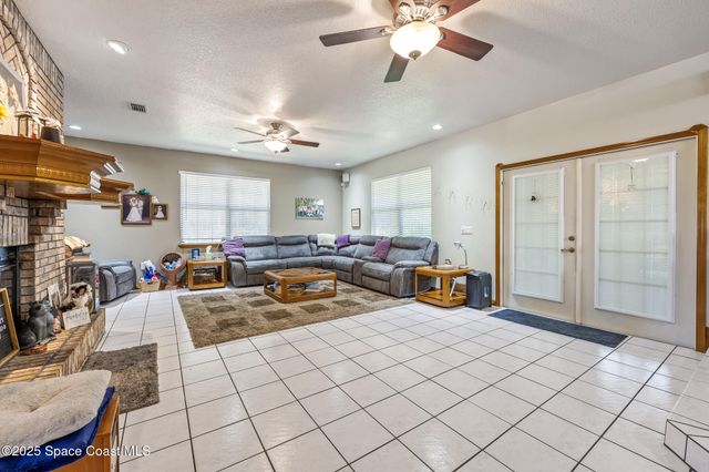 5425 James Lane, Mims, FL 32754