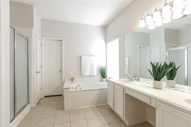 206 Howley Court, Irving, TX 75063