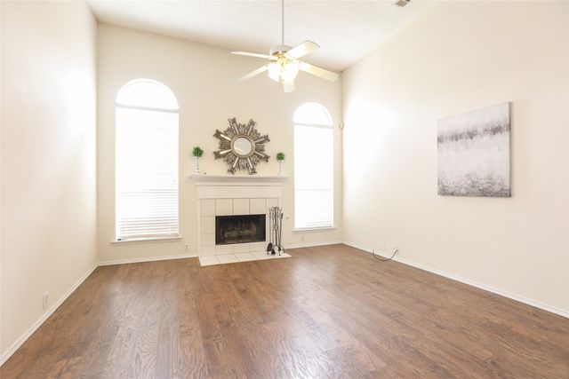206 Howley Court, Irving, TX 75063