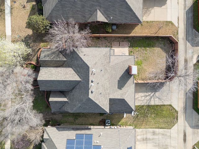 206 Howley Court, Irving, TX 75063