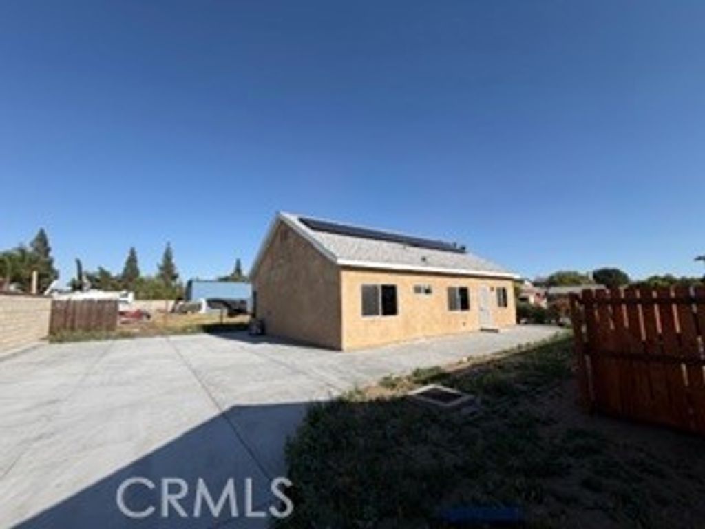 7745 Cypress Avenue 2, Fontana, CA 92336