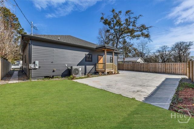 801 W 50th Street, Savannah, GA 31405