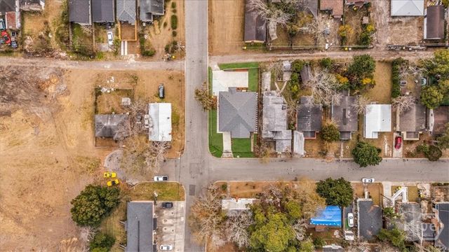 801 W 50th Street, Savannah, GA 31405