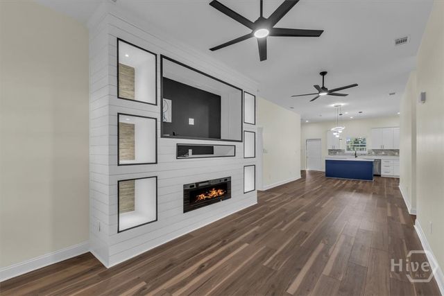 801 W 50th Street, Savannah, GA 31405