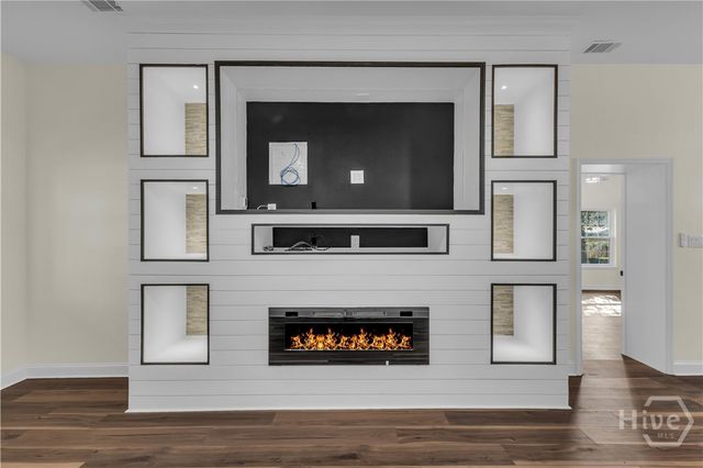 801 W 50th Street, Savannah, GA 31405