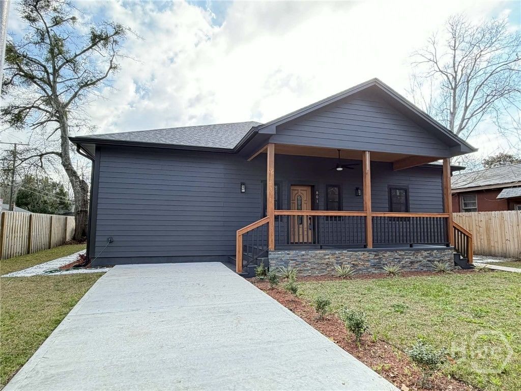 801 W 50th Street, Savannah, GA 31405