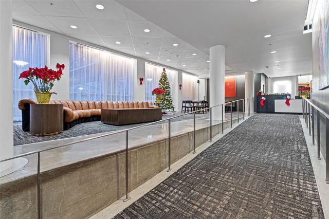 221 E College Street 708, Iowa City, IA 52240