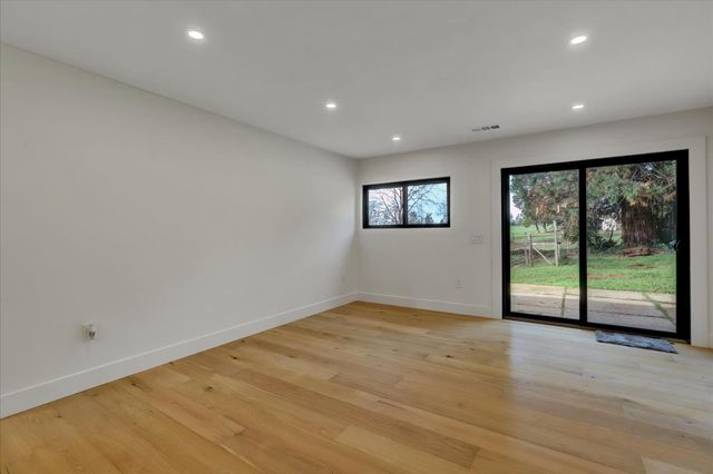 10149 East Dr, Grass Valley, CA 95945