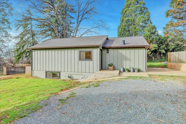 10149 East Dr, Grass Valley, CA 95945