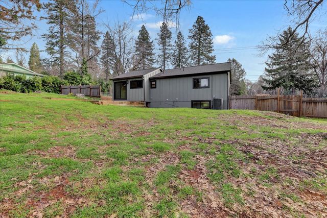 10149 East Dr, Grass Valley, CA 95945