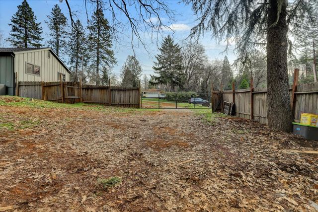 10149 East Dr, Grass Valley, CA 95945