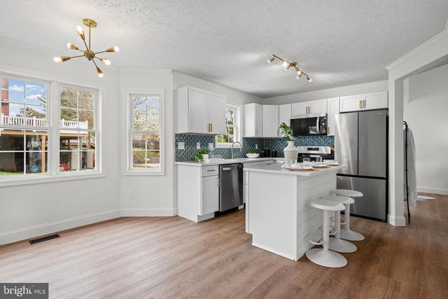 1018 MEADOW GLEN RD, Middle River, MD 21220