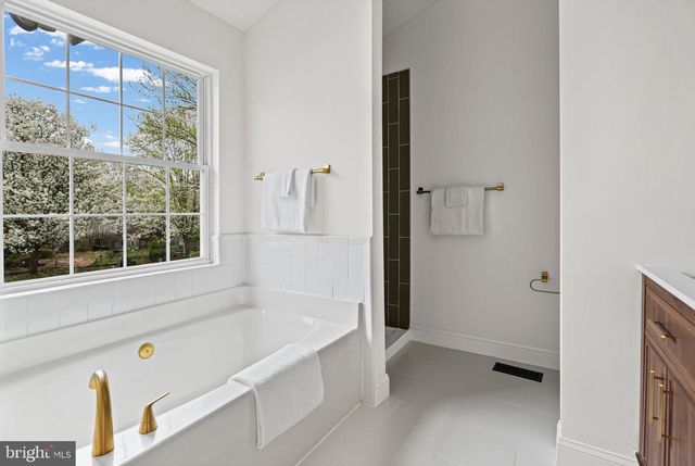 1018 MEADOW GLEN RD, Middle River, MD 21220