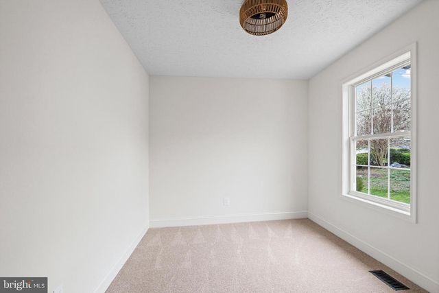 1018 MEADOW GLEN RD, Middle River, MD 21220