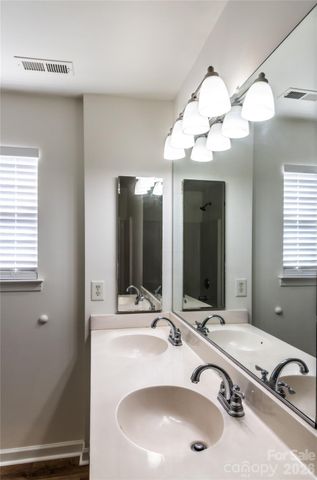 8224 Shinkansen Drive, Charlotte, NC 28213