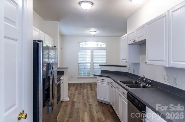 8224 Shinkansen Drive, Charlotte, NC 28213