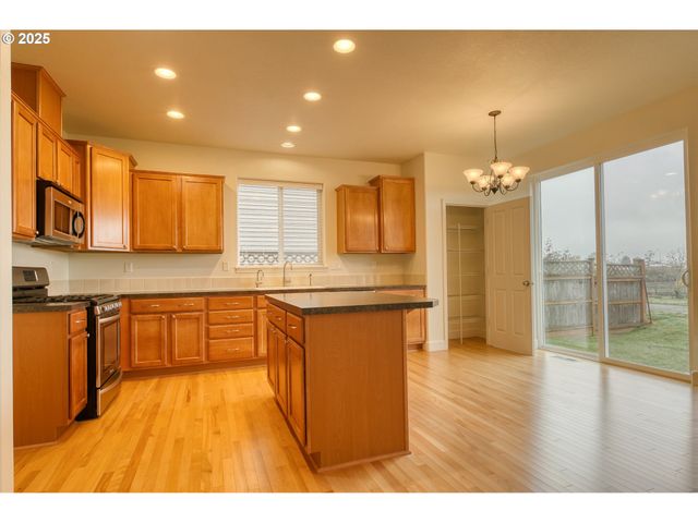 52036 Se ICENOGLE Loop, Scappoose, OR 97056